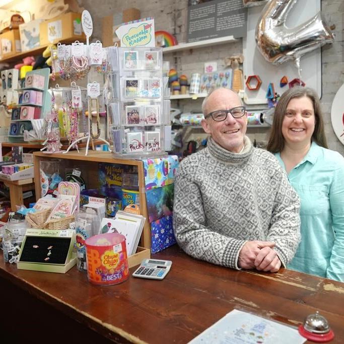 Toy stores struggle as bargain-hunting is the name of the game this holiday season